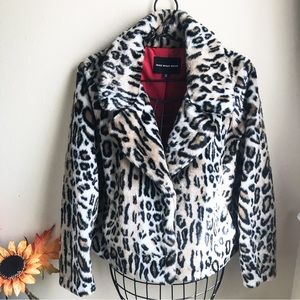 WHO WHAT WEAR | Leopard Faux Fur Jacket with Collar | Fall/Winter Coat | Size M